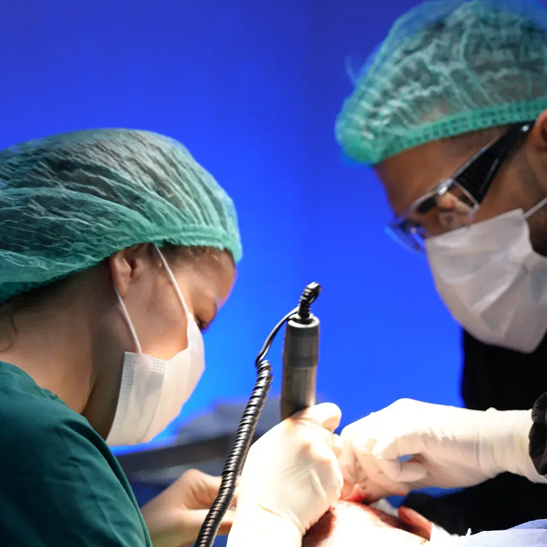 <h3><span style="color: rgb(247, 248, 248);">During the Procedure</span></h3>